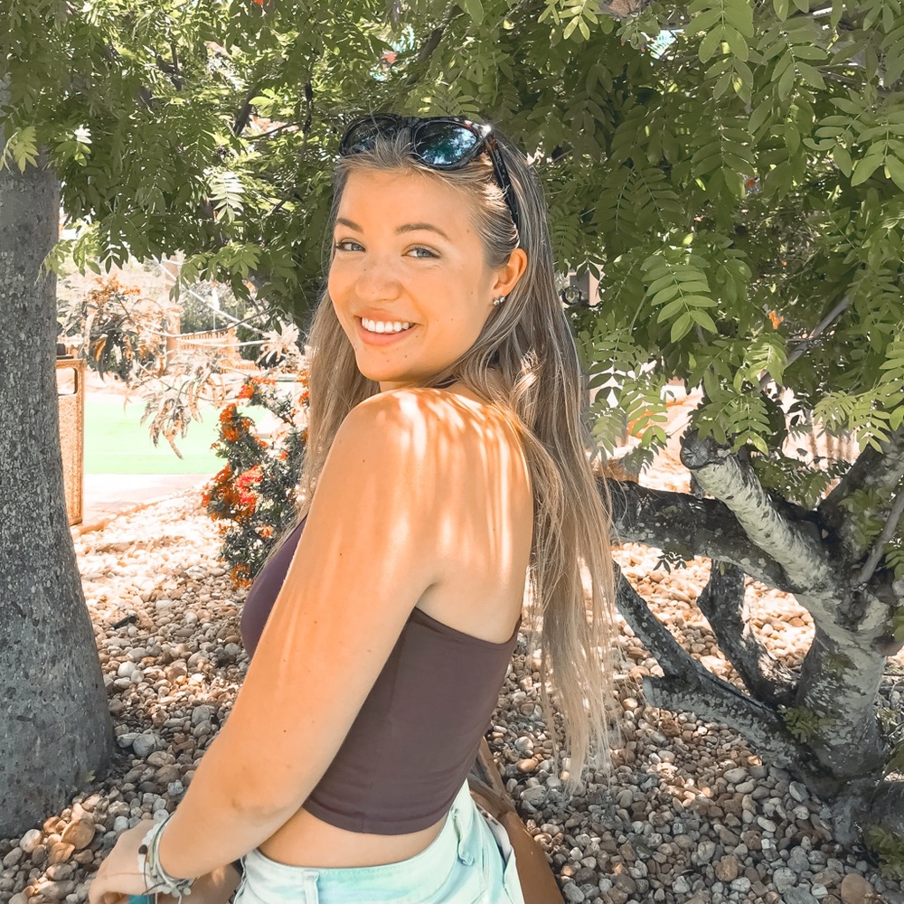 Meet your Posher, Courtney